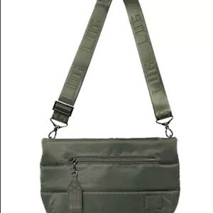 Lug Moonwalk Puffer Crossbody ,never used, Olive